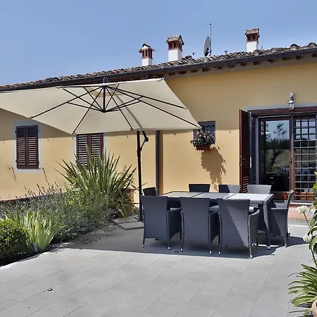 Villa Poggio Secco *
