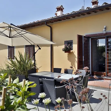 Villa Poggio Secco *